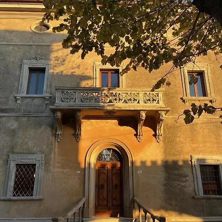 Lo Scudaio Affittacamere - Palazzo Marchionneschi Pensjonat