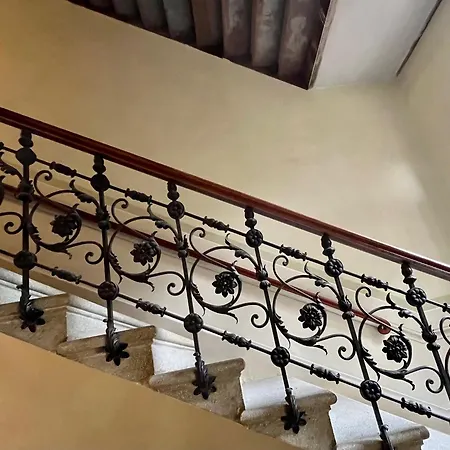 Lo Scudaio Affittacamere - Palazzo Marchionneschi *