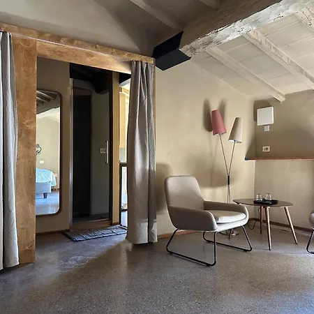 Pensjonat Lo Scudaio Affittacamere - Palazzo Marchionneschi